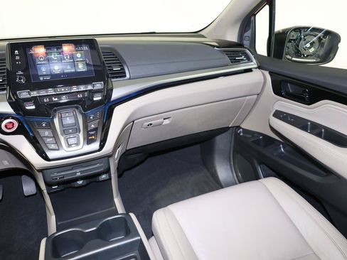 Used 2023 Honda Odyssey Touring image 9