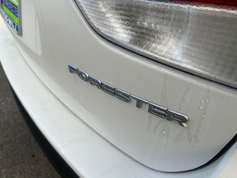 Used 2024 Subaru Forester Premium image 31