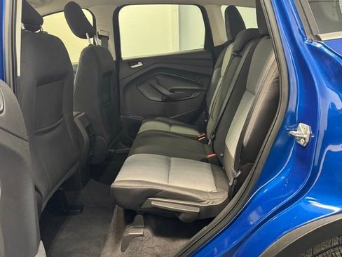 Used 2019 Ford Escape SE image 30