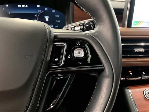 Used 2023 Lincoln Aviator Reserve w/ Elements Package Plus image 24