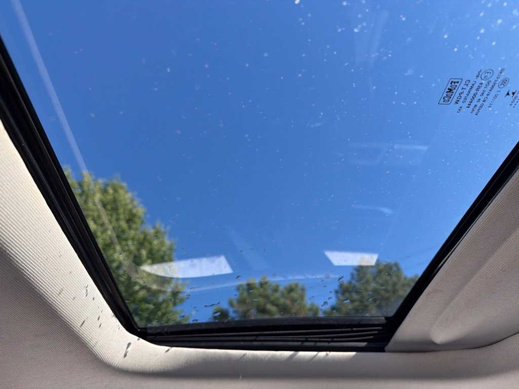 Used 2018 Ford Fusion SE FWD image 17