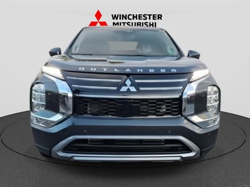 New 2025 Mitsubishi Outlander SE image 2