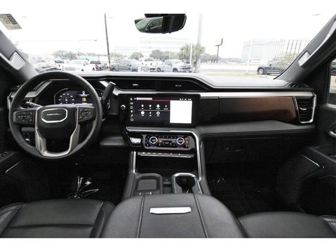 Used 2025 GMC Sierra 2500 Denali w/ Denali Reserve Package image 7