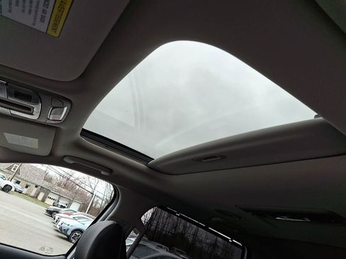 Used 2024 Kia Telluride EX image 16