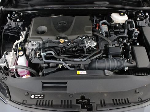 Used 2025 Toyota Camry SE w/ Convenience Package FWD image 36