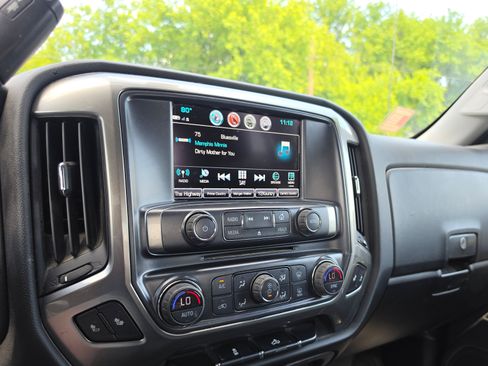 Used 2018 Chevrolet Silverado 1500 LT w/ All Star Edition AWD/4WD image 23