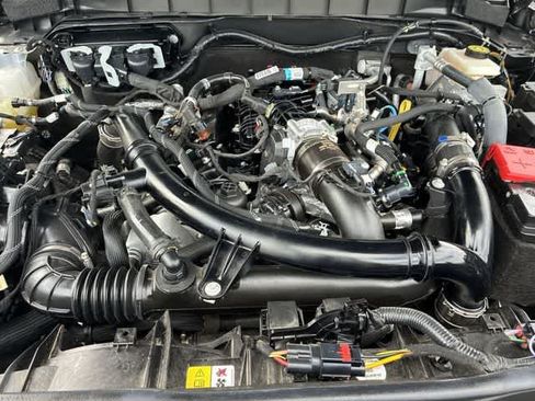 Used 2024 Ford Bronco Wildtrak AWD/4WD image 15