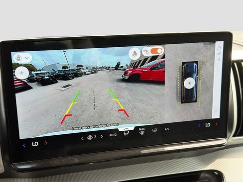 Used 2025 Ford Expedition Active image 34