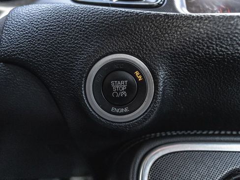Used 2016 Dodge Challenger R/T Scat Pack w/ Leather Interior Group RWD image 16