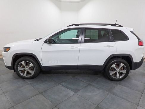 Used 2022 Jeep Cherokee Limited image 2