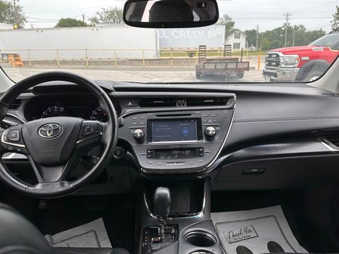 Used 2016 Toyota Avalon Touring FWD image 30