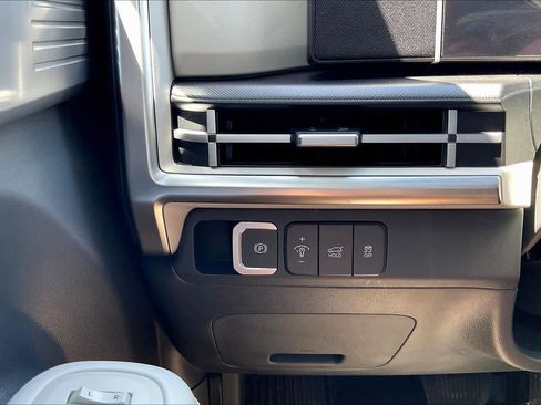 Used 2025 Hyundai Santa Fe SEL image 33