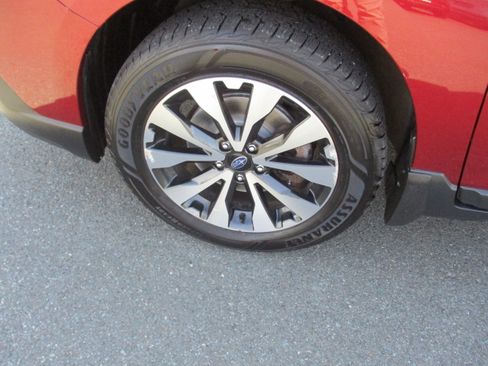 Used 2017 Subaru Outback 2.5i Limited image 9