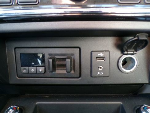 Used 2017 Nissan Titan Platinum Reserve image 28