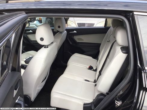 Used 2021 Volkswagen Tiguan S FWD image 13