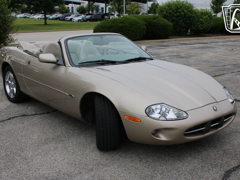 Used 1999 Jaguar XK8 Convertible RWD image 33