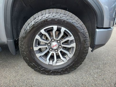 Used 2020 GMC Sierra 1500 AT4 w/ AT4 Premium Package AWD/4WD image 6