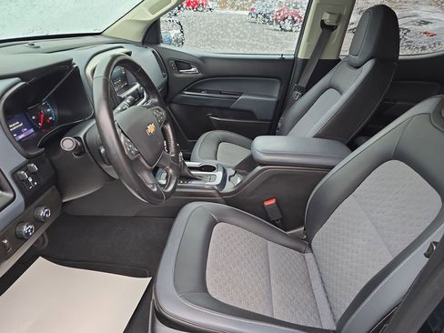 Used 2022 Chevrolet Colorado Z71 w/ Safety Package image 9
