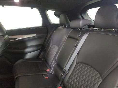 Used 2023 INFINITI QX50 Autograph image 13