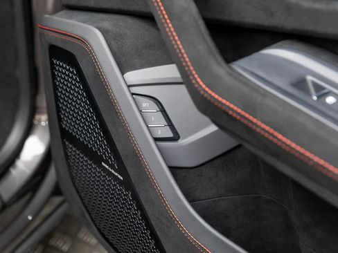 Used 2023 Lamborghini Urus Performante image 50