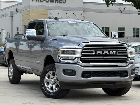 Used 2024 RAM 2500 Laramie w/ Safety Group AWD/4WD image 2