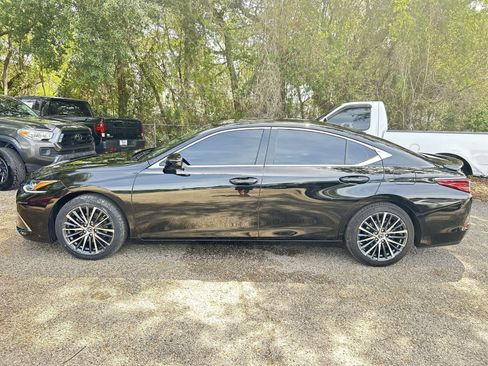 Used 2024 Lexus ES 350 w/ Premium Package FWD image 4