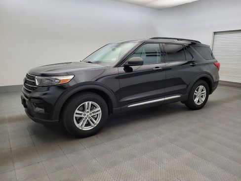 Used 2022 Ford Explorer XLT RWD image 2