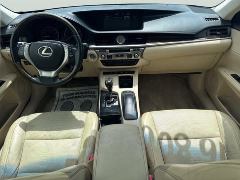 Used 2015 Lexus ES 350 w/ Luxury Package FWD image 22