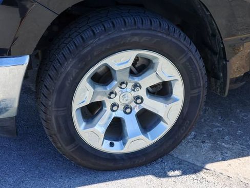 Used 2019 RAM 1500 Big Horn AWD/4WD image 7