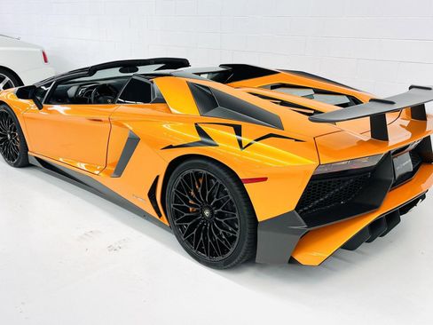 Used 2017 Lamborghini Aventador LP 750-4 Superveloce image 4