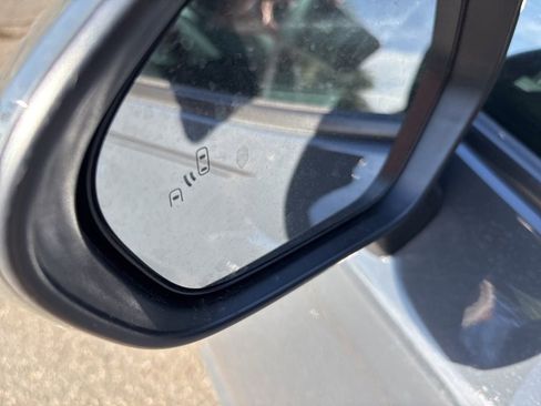 Used 2025 Toyota Camry SE image 25