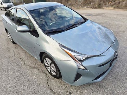 Used 2017 Toyota Prius Two w/ Prius Two Safety Plus Package image 12