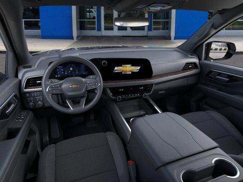 New 2026 Chevrolet Suburban LS image 15