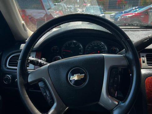 Used 2013 Chevrolet Tahoe LT w/ Luxury Package AWD/4WD image 15
