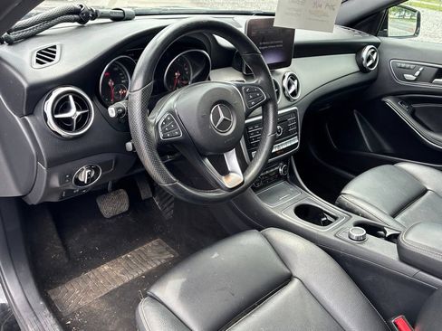 Used 2019 Mercedes-Benz GLA 250 4MATIC image 17