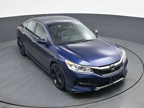 Used 2017 Honda Accord Sport Special Edition image 28