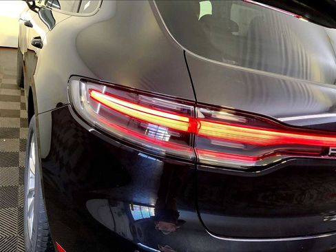 New 2026 Porsche Macan image 18