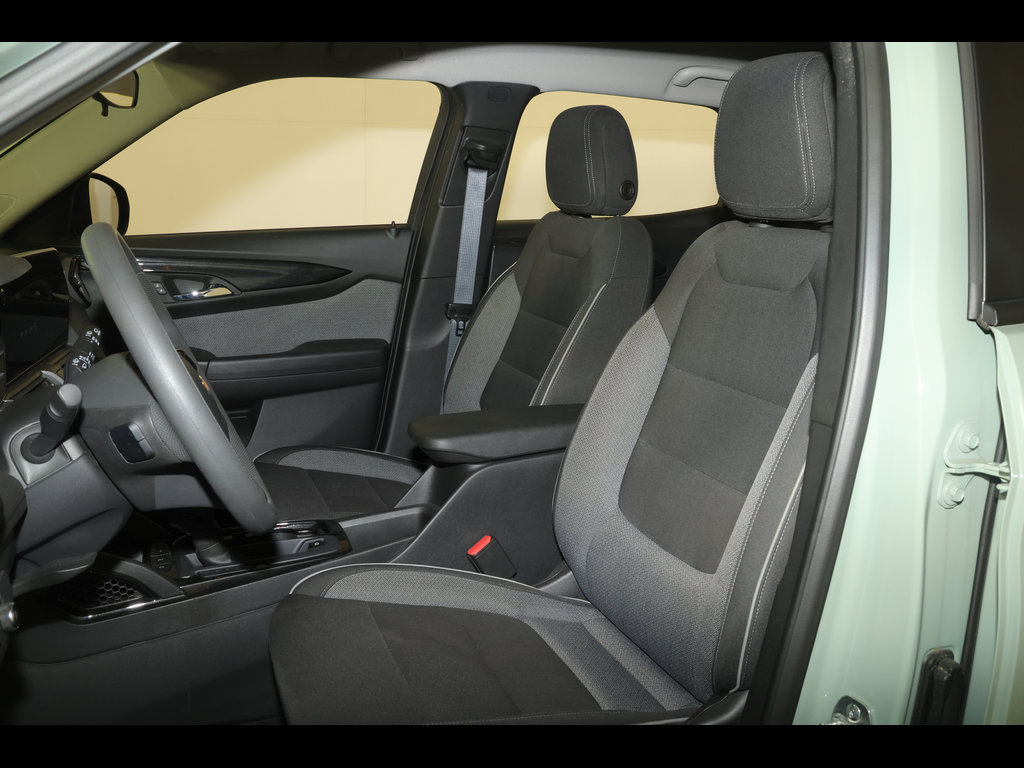Used 2025 Chevrolet TrailBlazer LS w/ LS Convenience Package FWD image 22