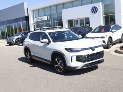 New 2025 Volkswagen Tiguan SE