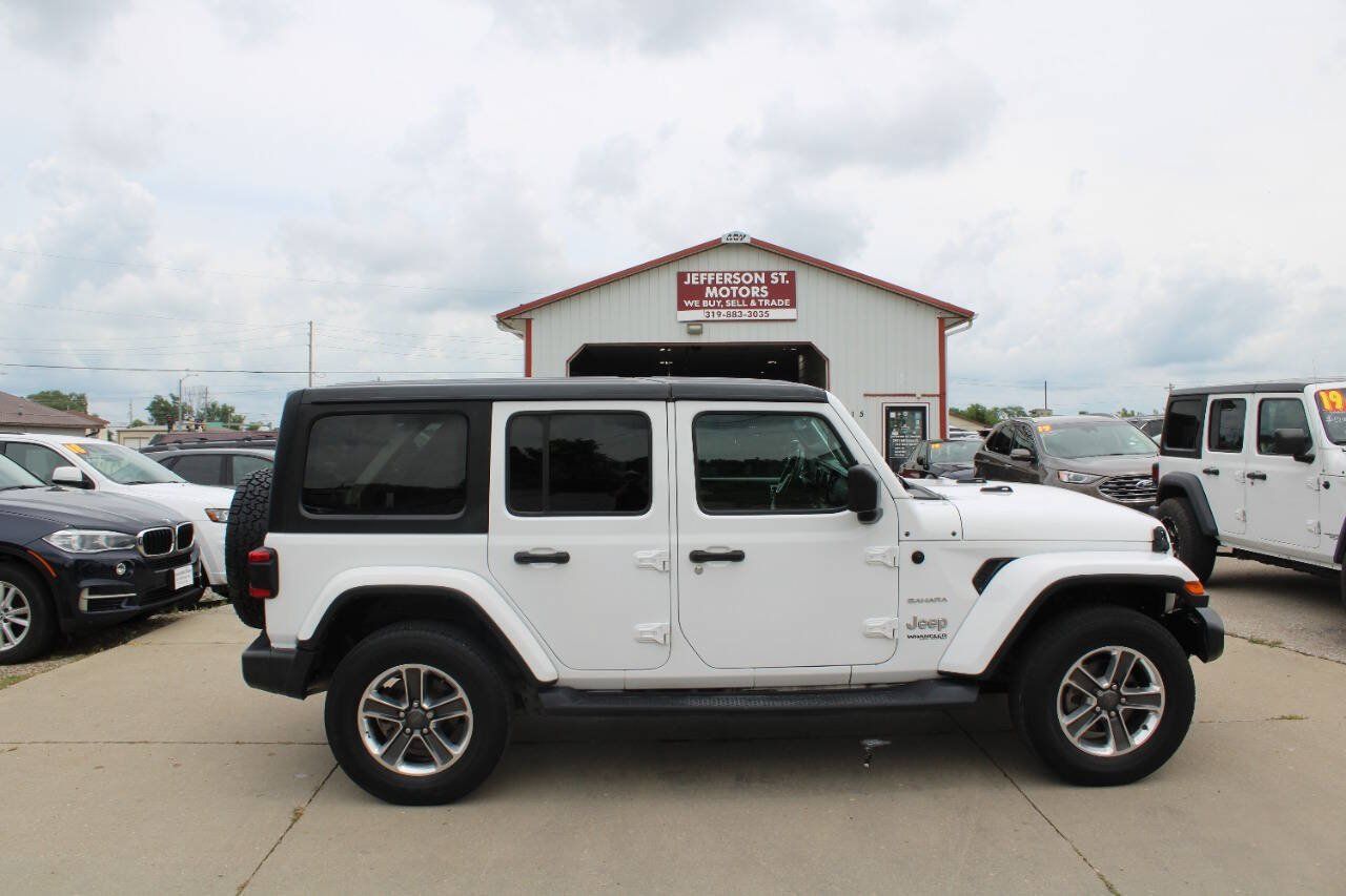Used 2018 Jeep Wrangler Unlimited Sahara w/ Uconnect 4C Nav & Sound Group AWD/4WD image 1