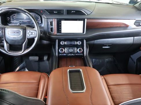 Used 2023 GMC Yukon Denali Ultimate AWD/4WD image 20