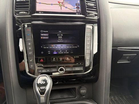 Used 2020 INFINITI QX80 Luxe w/ Sensory Package AWD/4WD image 12