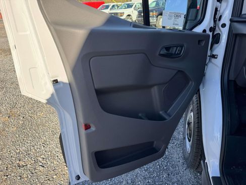 New 2026 Ford Transit 250 148 Medium Roof w/ Load Area Protection Package RWD image 9