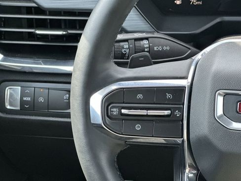 Used 2025 GMC Acadia Elevation image 20