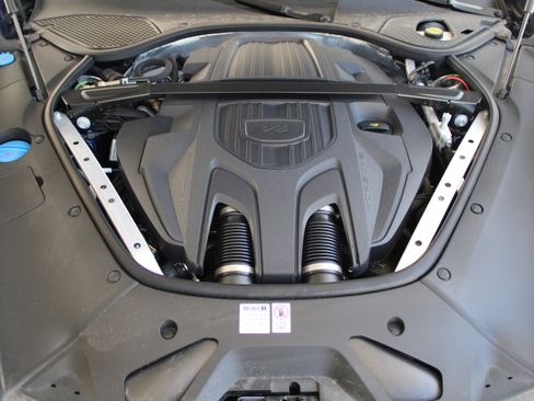 Certified 2024 Porsche Panamera 4 image 33