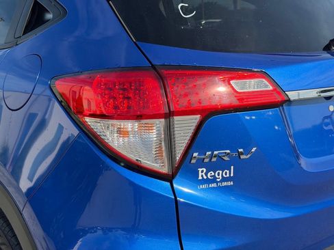 Used 2021 Honda HR-V EX-L image 11