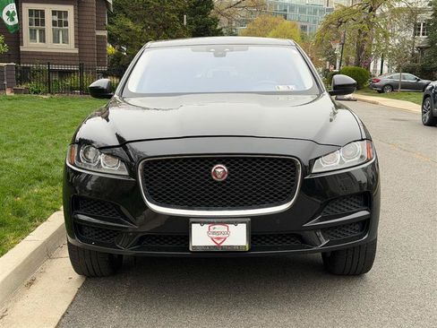 Used 2019 Jaguar F-PACE Prestige AWD/4WD image 3