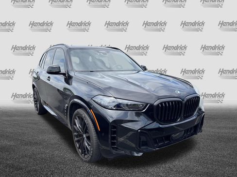 Used 2024 BMW X5 sDrive40i w/ M Sport Package RWD image 3