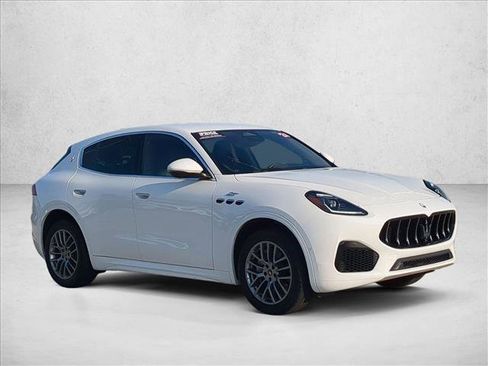 Used 2024 Maserati Grecale GT image 3