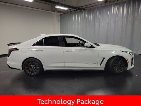 Used 2022 Cadillac CT4 V Blackwing w/ Driver Assist Package RWD image 9